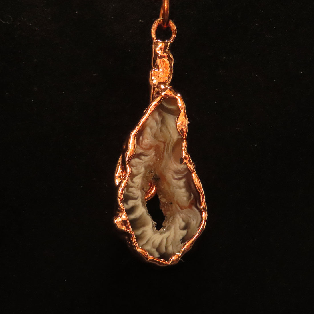 Oco & Roots Pendant