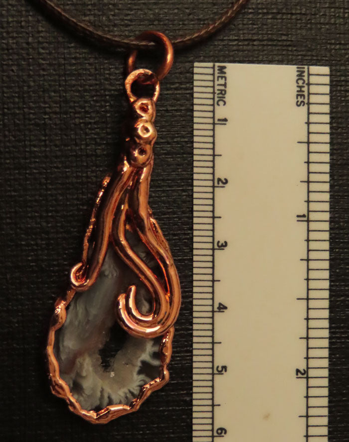 Oco & Roots Pendant